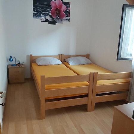 Apartman Janja Lägenhet Bol Exteriör bild